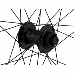 Tune Crosser Endurance Disc Center Lock Carbon 28" Laufradsatz 8 Tune Crosser Endurance Disc Center Lock Carbon 28" Laufradsatz -Dynamo Rad Verkäufe 318617