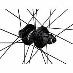 ZIPP 302 Disc Center Lock Carbon Clincher Laufrad 12 ZIPP 302 Disc Center Lock Carbon Clincher Laufrad -Dynamo Rad Verkäufe 339904