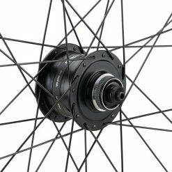 Bc Basic Urban Deore Disc Center Lock DT Swiss 533D 28" Laufrad 33 Bc Basic Urban Deore Disc Center Lock DT Swiss 533D 28" Laufrad -Dynamo Rad Verkäufe 397333