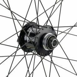 Bc Basic Urban Deore Disc Center Lock DT Swiss 533D 28" Laufrad 36 Bc Basic Urban Deore Disc Center Lock DT Swiss 533D 28" Laufrad -Dynamo Rad Verkäufe 397336