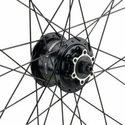 Bc Basic Urban Alivio Disc 6-Loch DT Swiss 466d 28" Laufradsatz -Dynamo Rad Verkäufe 399640